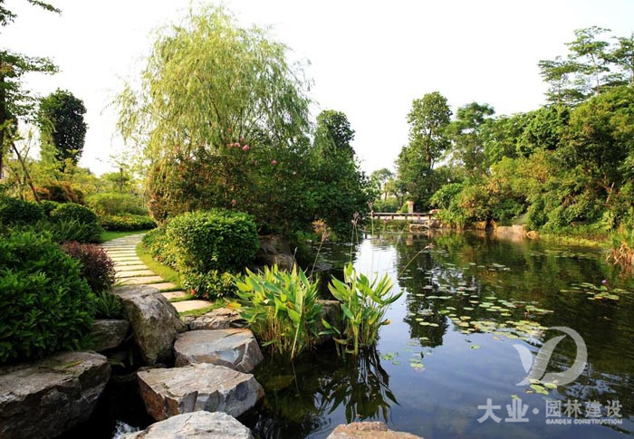 小區(qū)園林綠化養(yǎng)護 小區(qū)園林綠化養(yǎng)護